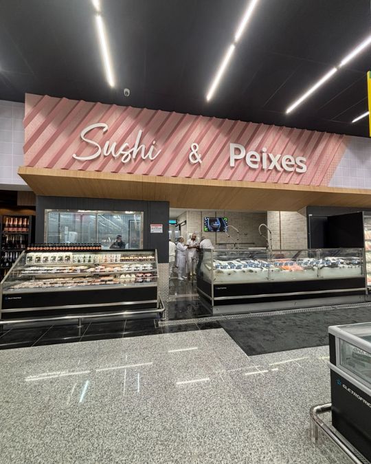 Sushi Chama produzido diariamente na nova unidade do Chama Supermercados Guarulhos